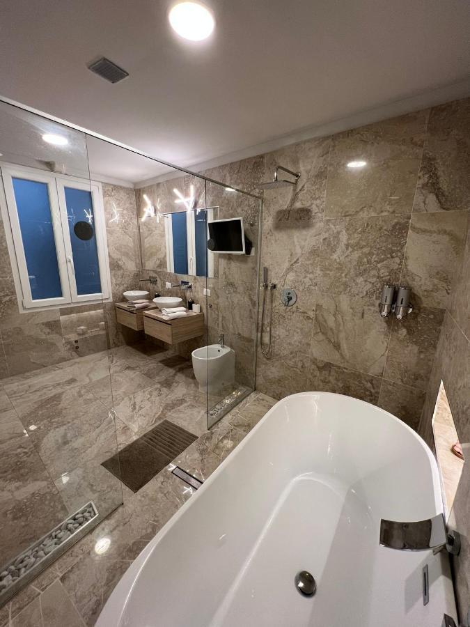 Appartamento Luxury 1 Al Duomo Di Parma Esterno foto