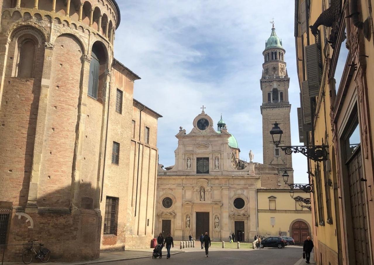 Appartamento Luxury 1 Al Duomo Di Parma Esterno foto