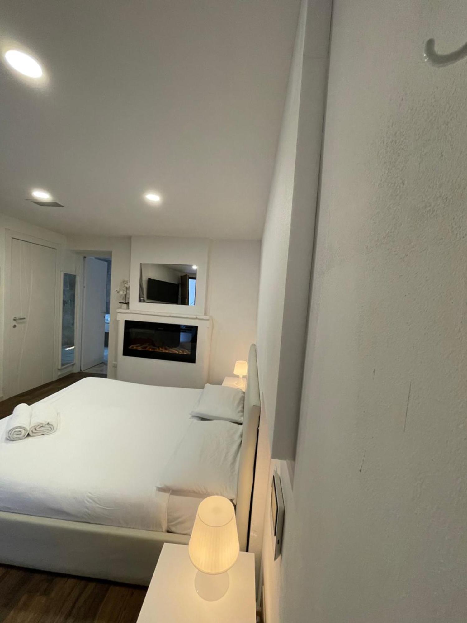 Appartamento Luxury 1 Al Duomo Di Parma Esterno foto