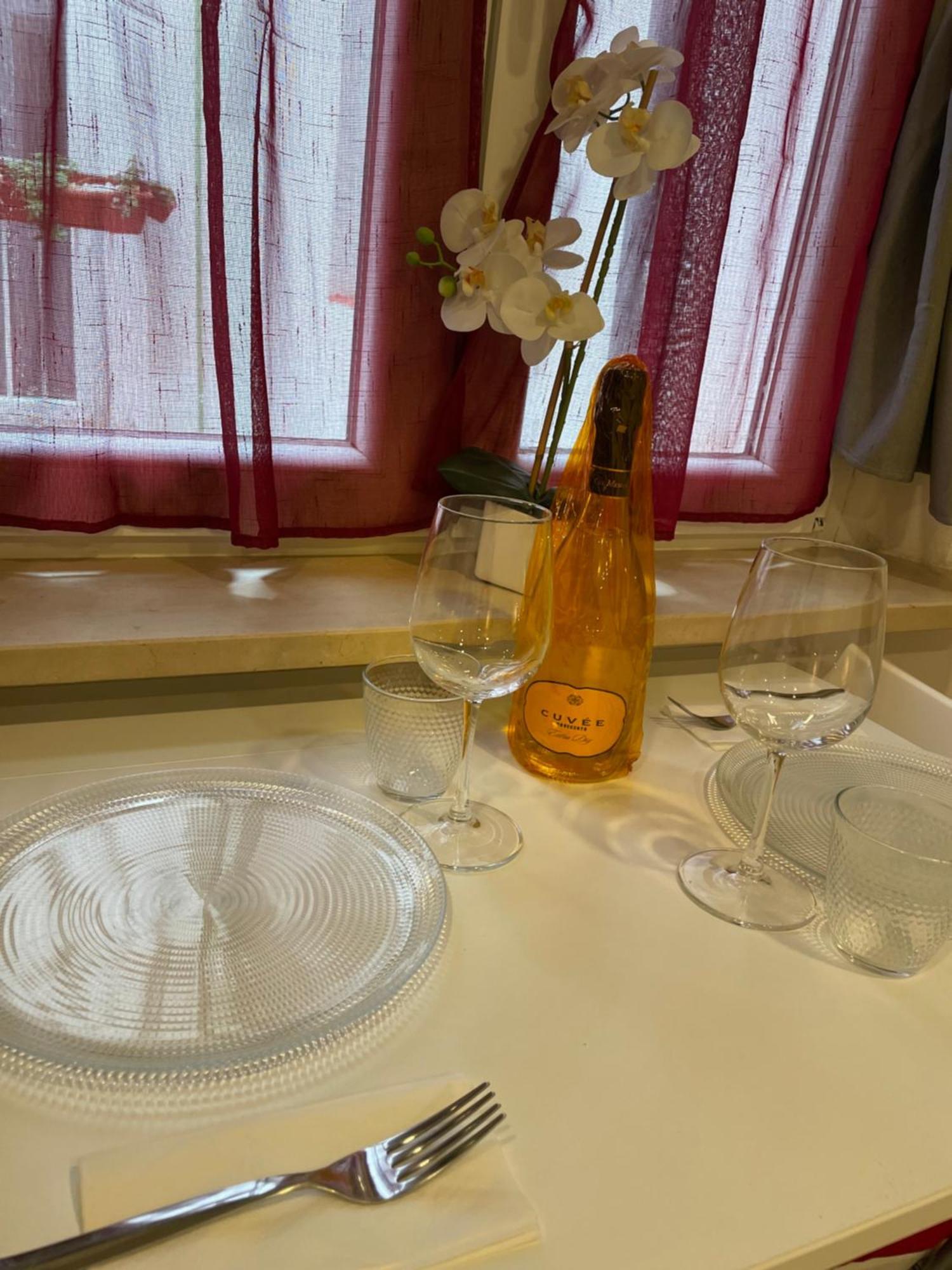 Appartamento Luxury 1 Al Duomo Di Parma Esterno foto